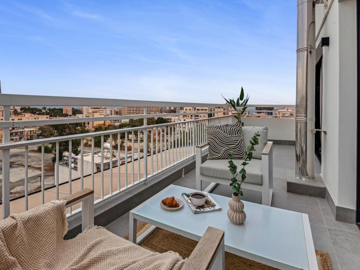 לימסול Sanders Coral Court Penthouse - Cute 3-Bedroom Apartment With Balcony מראה חיצוני תמונה